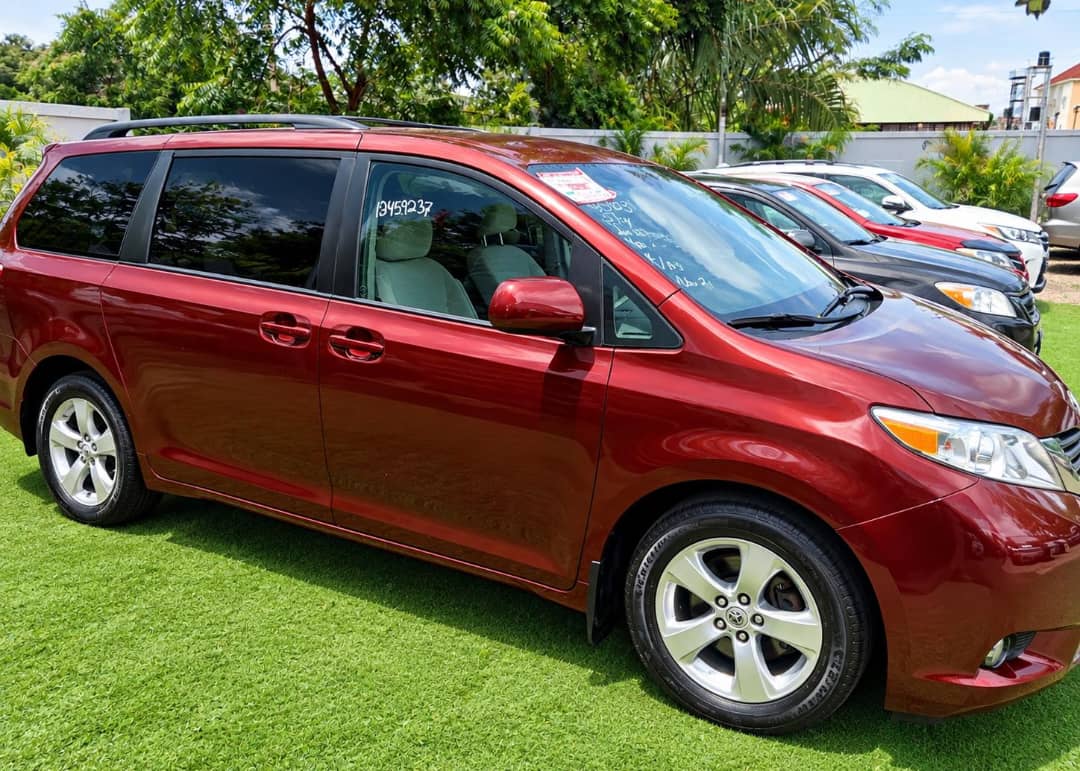 2015 Toyota Sienna